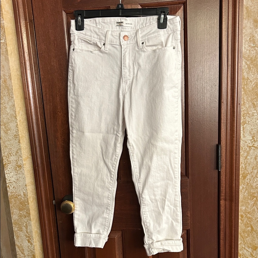 Signature by Levi Strauss Women's Cream Ankle Jeans